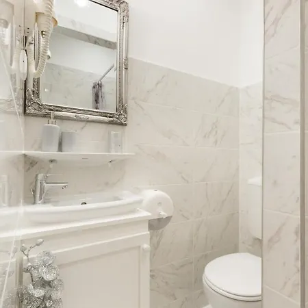 Ultra & Brand New Nest Apartment *
